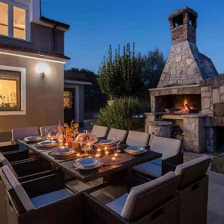 Stunning In With Kitchen *
