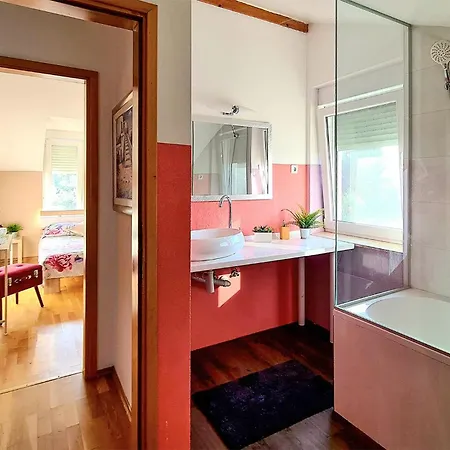 Сasa de vacaciones Stunning In With Kitchen Pula